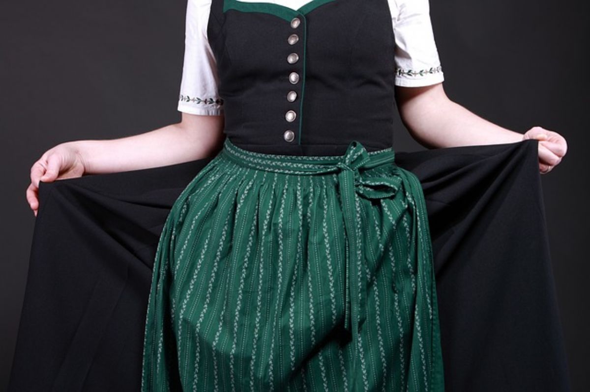 Dream Meaning of Apron