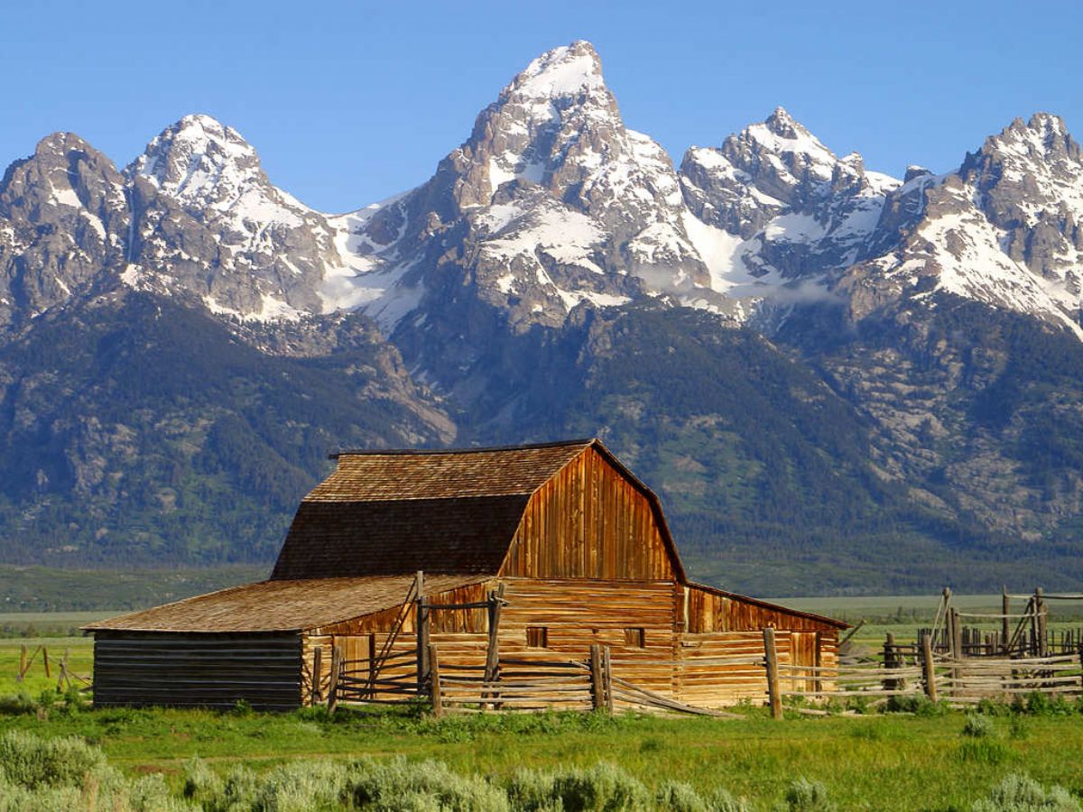 Dream Meaning of Barn