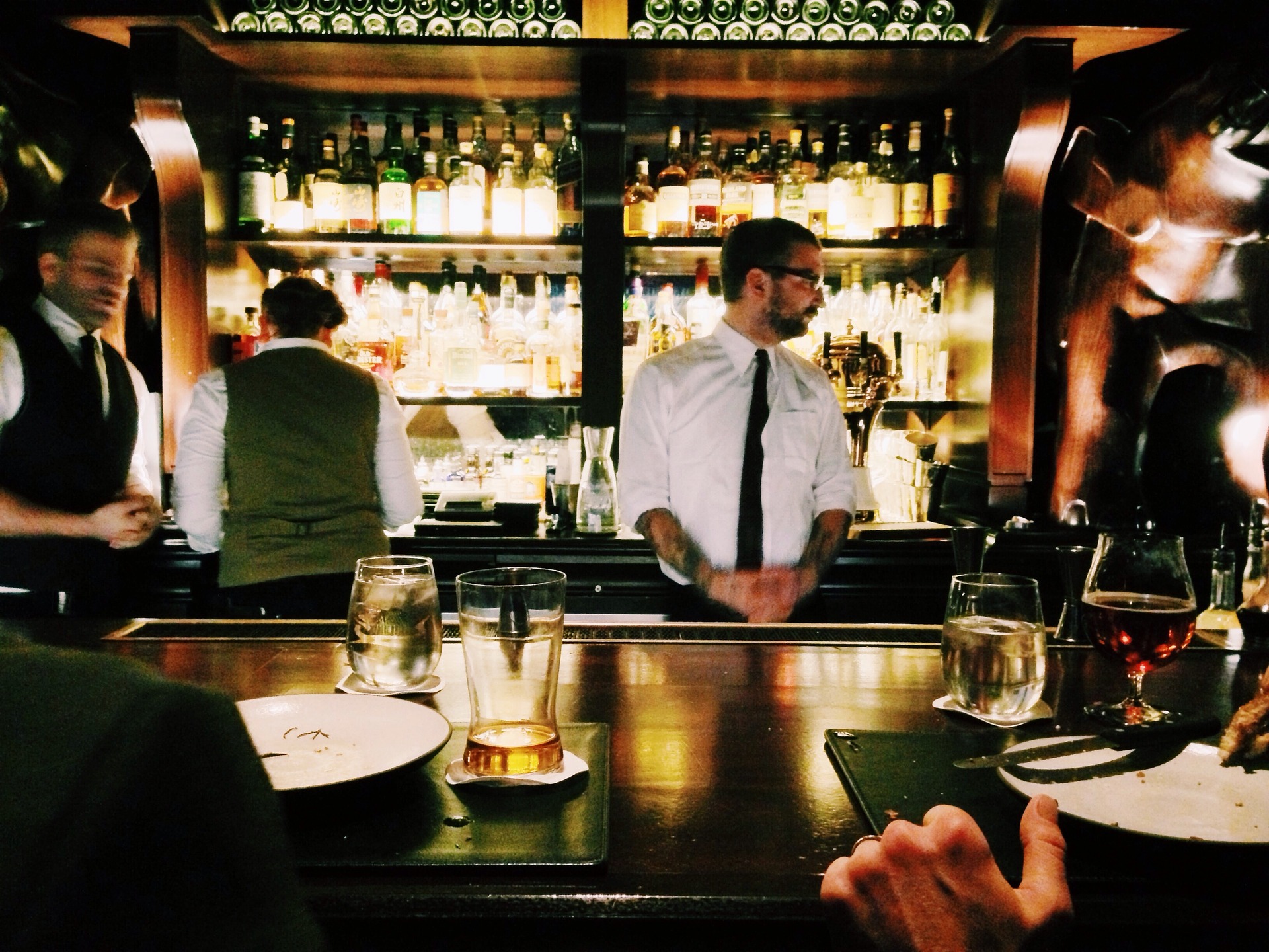 Dream Meaning of a Bartender