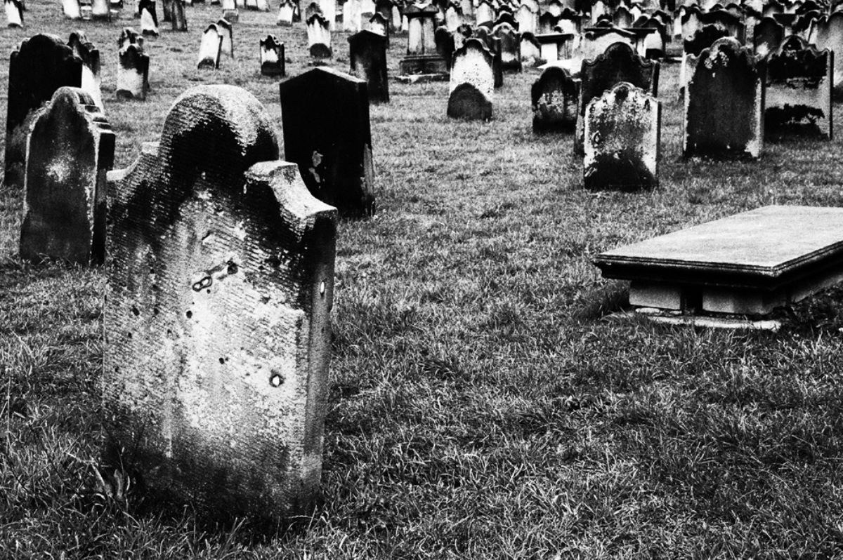 Dream Meaning Of Grave Dream Interpretation